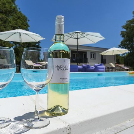 Luxury Villa Cetiri Hrasta Pićan Esterno foto