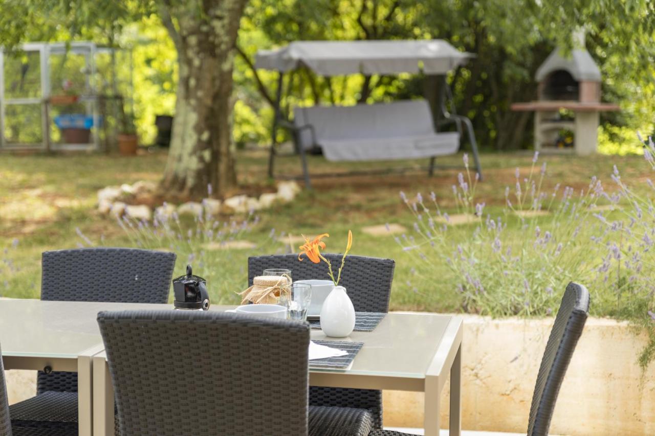 Luxury Villa Cetiri Hrasta Pićan Esterno foto