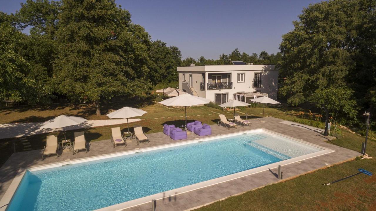 Luxury Villa Cetiri Hrasta Pićan Esterno foto