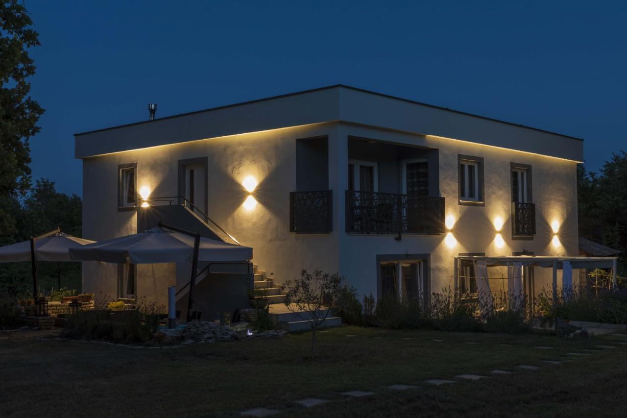 Luxury Villa Cetiri Hrasta Pićan Esterno foto